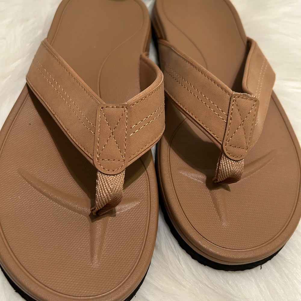 Men’s Tan Flip Flop Sandals